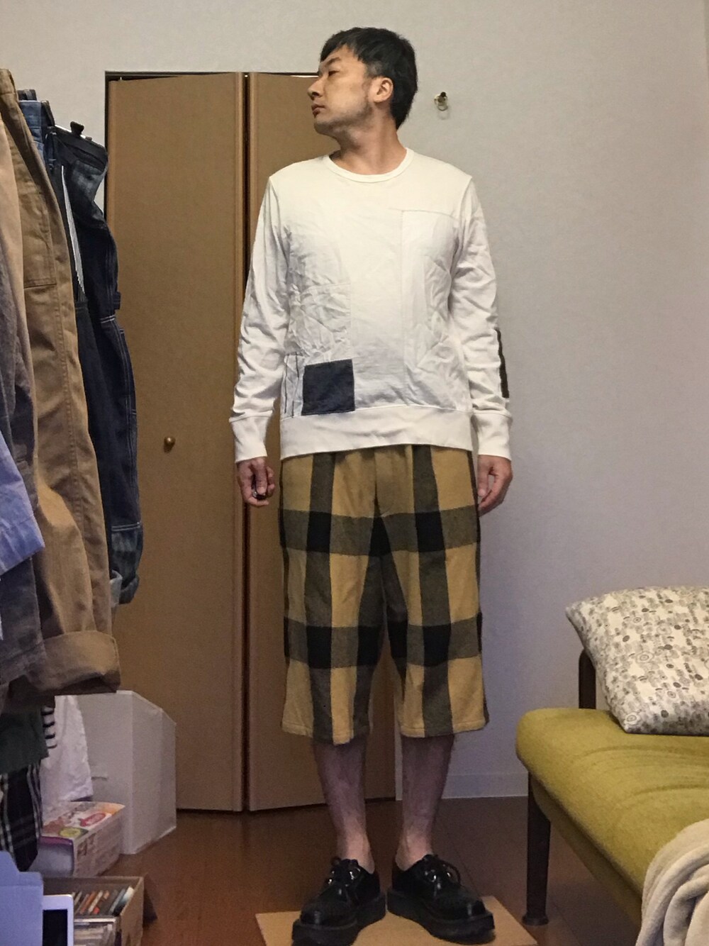 「eYe JUNYA WATANABE MANのアイテム（Tシャツ/カットソー、ホワイト系）」を使った、ikutaroさん（メンズ・177cm）の秋コーディネートの1枚目の写真