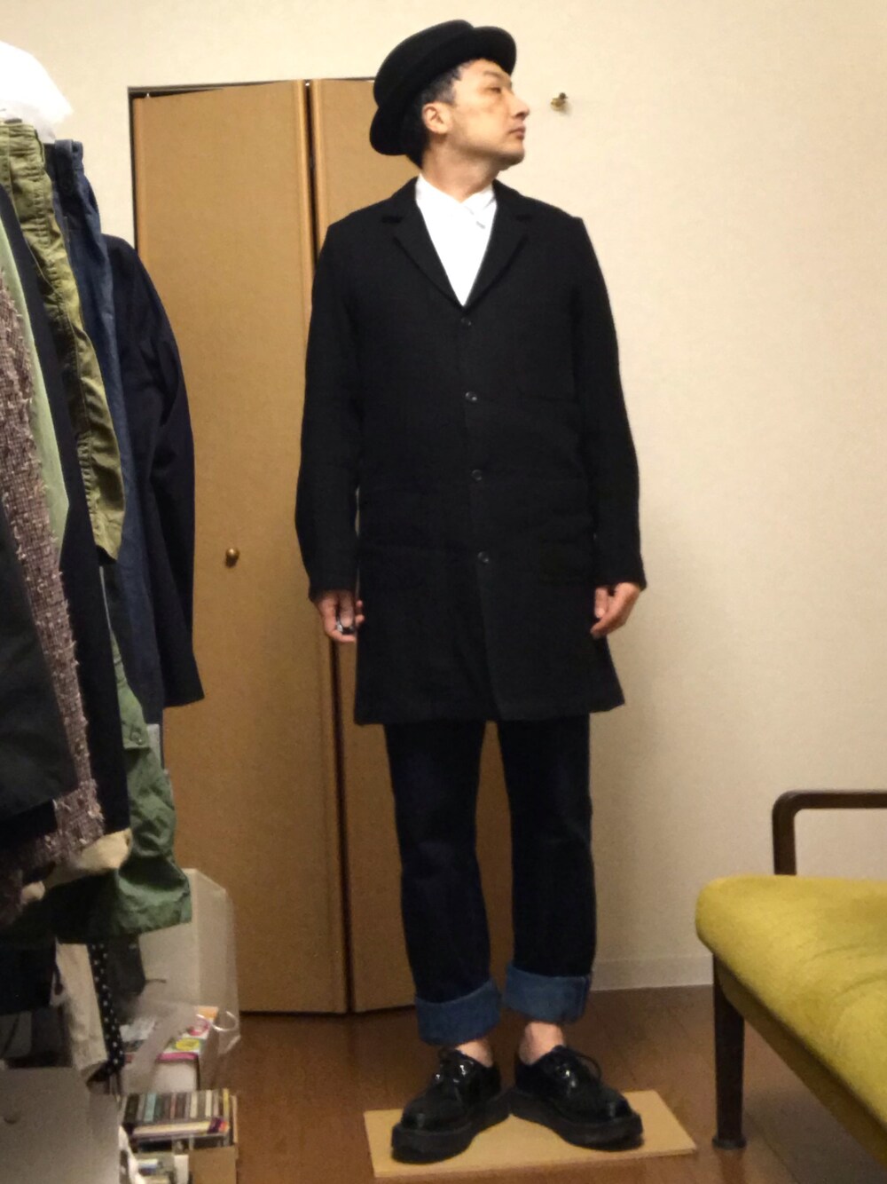 「COMME des GARCONS HOMME PLUSのアイテム（シャツ/ブラウス、ホワイト系）」を使った、ikutaroさん（メンズ・177cm）の秋コーディネートの1枚目の写真