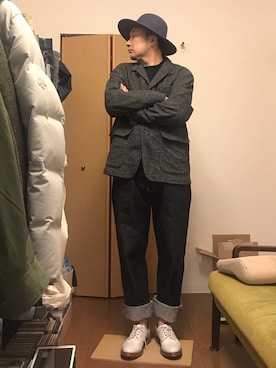 「TENDER（テンダー）のアイテム（パンツ）」を使った、ikutaroさん（メンズ・177cm）の冬コーディネート