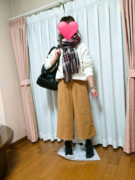 「UNIQLOU」｜「アイテム（アクセサリー）」を使った、みみみさん（レディース・154cm）の秋コーディネート
