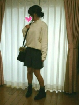 「UNIQLO（ユニクロ）のユニクロユースウェット（スウェット、ホワイト系）」を使った、みみみさん（レディース・154cm）の秋コーディネート