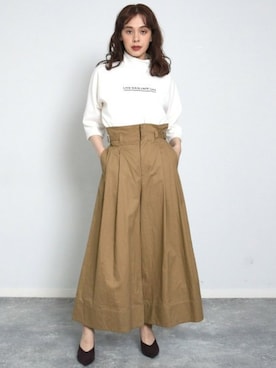 「Factor=（ファクターイコール）のアイテム（パンツ）」を使った、Factor= modelさん（レディース・160cm）の秋コーディネート