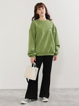 「Factor=（ファクターイコール）のアイテム（バッグ）」を使った、Factor= modelさん（レディース・160cm）の冬コーディネート