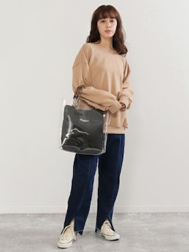 「Factor=（ファクターイコール）のアイテム（バッグ）」を使った、Factor= modelさん（レディース・160cm）の春コーディネート