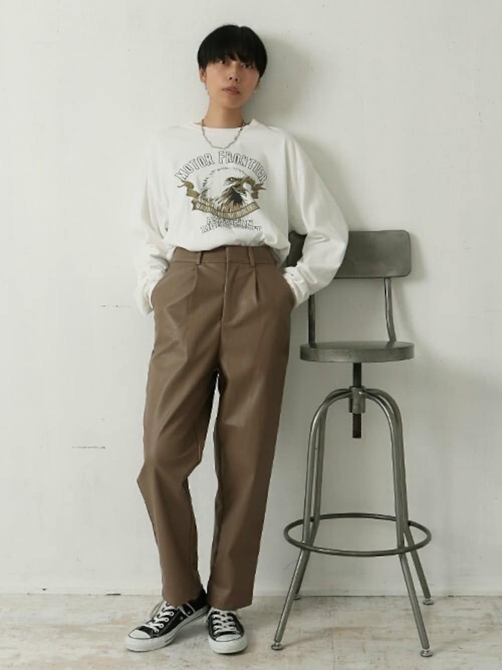 「Factor=のイーグルPT.ロングTシャツ（Tシャツ/カットソー、ホワイト系）」を使った、Factor= modelさん（レディース・162cm）の秋コーディネートの1枚目の写真
