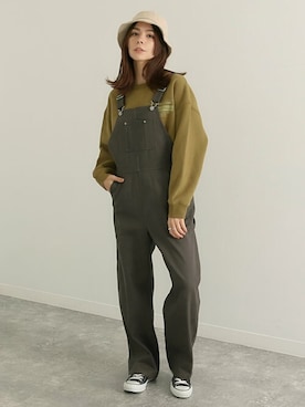 「Factor=（ファクターイコール）のアイテム（オールインワン・サロペット）」を使った、Factor= modelさん（レディース・164cm）の冬コーディネート