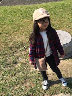 「GLOBAL WORK（グローバルワーク）の【キッズ】テレコメローＴシャツ長袖/763236（Tシャツ/カットソー、ホワイト系）」を使った、Rin♡さん（キッズ・110cm）の秋コーディネート