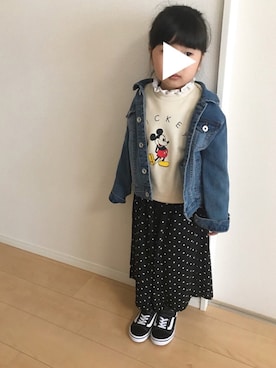 「URBAN RESEARCH DOORS（アーバンリサーチドアーズ）のミッキー/スウェット(KIDS)（スウェット、ベージュ系）」を使った、Rin♡さん（キッズ・110cm）の冬コーディネート
