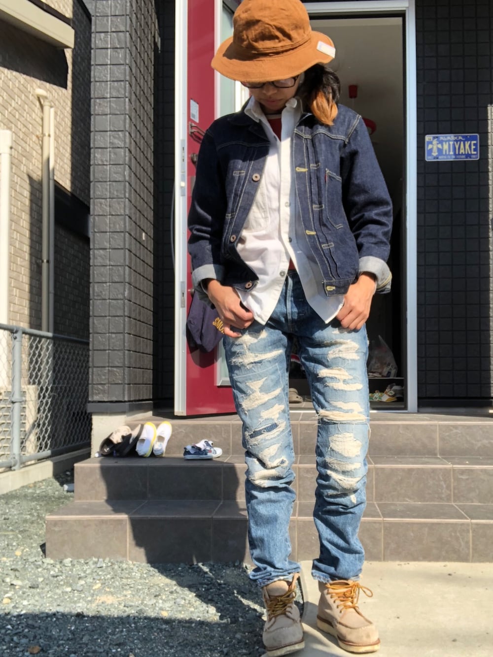 「アメカジ、アメカジ女子部、アメカジスタイル、アメカジコーデ、デニデニ、デニデニコーデ」｜「THE H.W. DOG & CO. のアイテム（ハット、ブラウン系）」を使った、AyamiyakEさん（レディース・158cm）の冬コーディネートの1枚目の写真