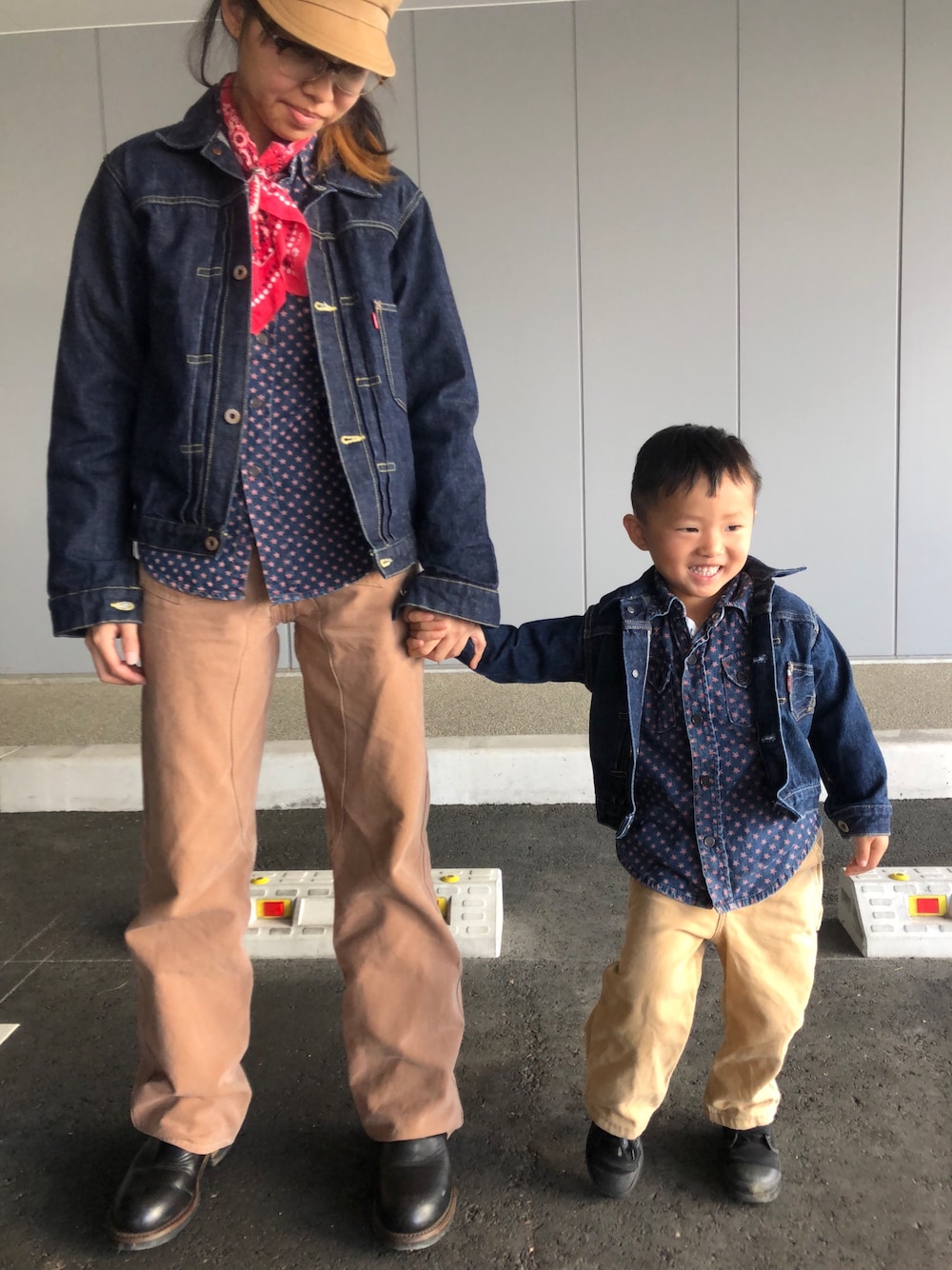 「アメカジ、アメカジスタイル、アメカジ系、リンクコーデ、親子コーデ、親子でおそろい、親子リンク、息子コーデ」｜「RRLのアイテム（帽子、ブラウン系）」を使った、AyamiyakEさん（レディース・158cm）の冬コーディネートの1枚目の写真