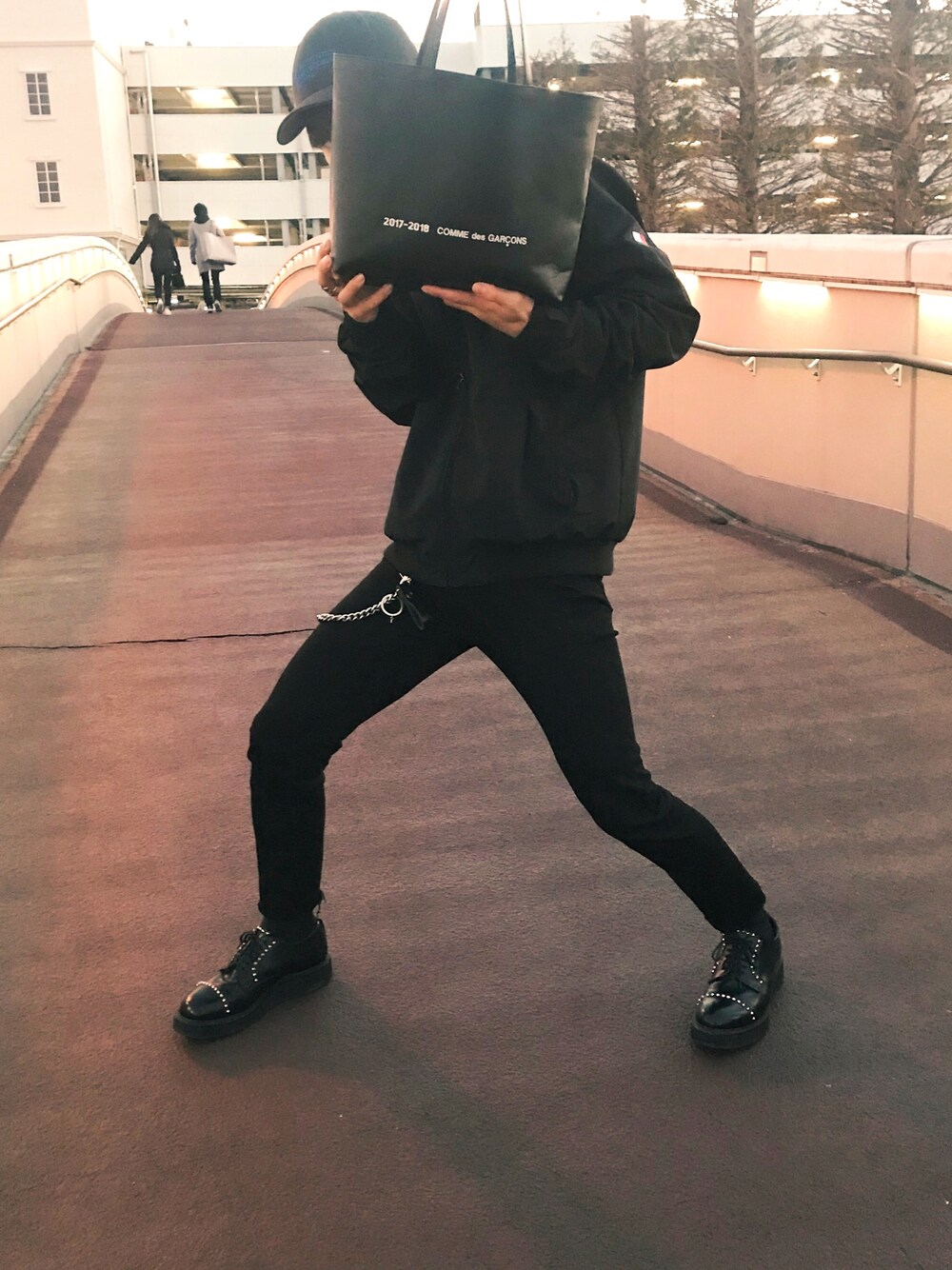 CHRISTIAN DADAのウォレットチェーンを使った人気ファッション