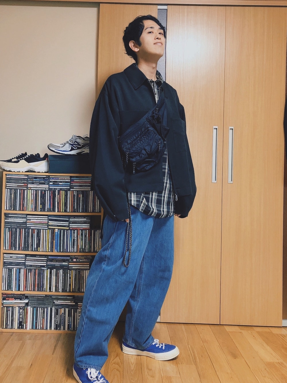 「春コーデ、春、シンプルコーデ、シンプル、デニム、オーバーサイズ、おしゃれさんと繋がりたい」｜「act’mのアイテム（ブルゾン、ブラック系）」を使った、taka(相互フォロー)さん（メンズ・170cm）の春コーディネートの1枚目の写真