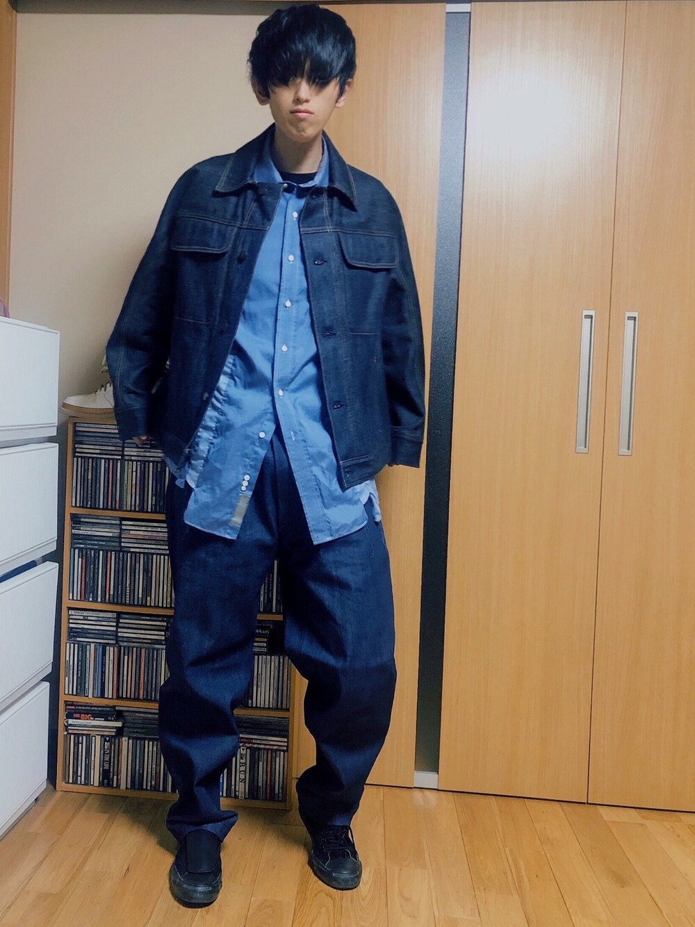 STUDIO NICHOLSONのデニムジャケットを使った人気ファッション