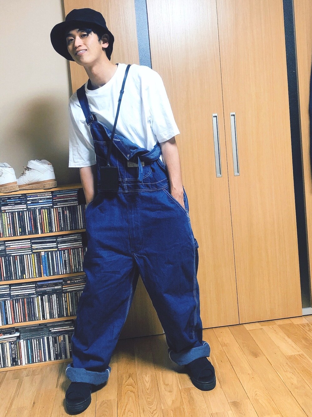 「夏コーデ、夏、サンダル、オーバーオール、ハット、おしゃれさんと繋がりたい、シンプル、プチプラ」｜「KIJIMA TAKAYUKIのアイテム（ハット、ブラック系）」を使った、taka(相互フォロー)さん（メンズ・170cm）の春コーディネートの1枚目の写真