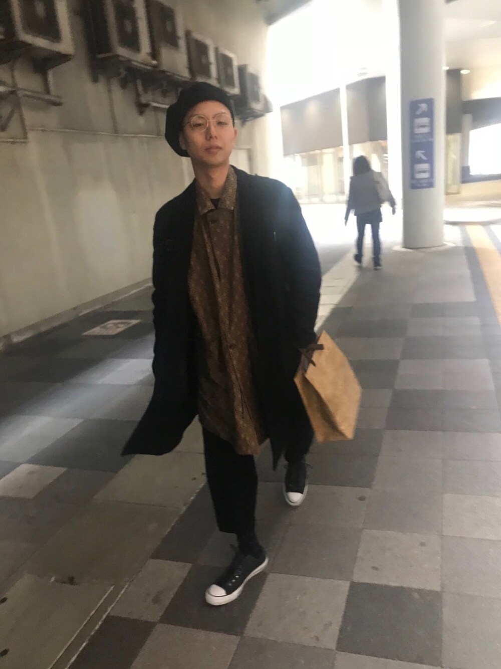「お洒落さんとつながりたい、オトナカジュアル、YANTOR、ヤントル、Johnbull Private labo、johnbull、黒、レイヤードスタイル」｜「YANTORのアイテム（トップス、イエロー系）」を使った、kunihiroさん（メンズ・168cm）の春コーディネートの1枚目の写真