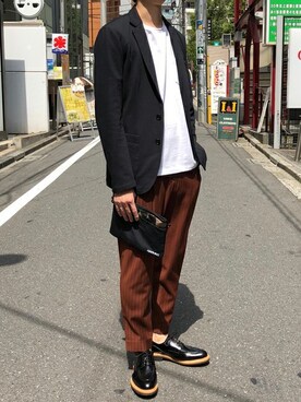 「Gramicci（グラミチ）のアイテム（バッグ）」を使った、nano・universe men's staffさん（メンズ・173cm）の秋コーディネート