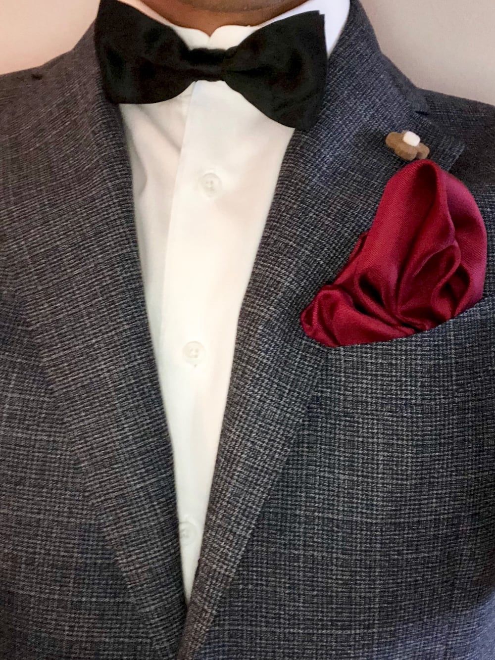 「結婚式、蝶ネクタイ」｜「LARDINIのアイテム（セットアップ、グレー系）」を使った、RTさん（メンズ・177cm）の春コーディネートの1枚目の写真