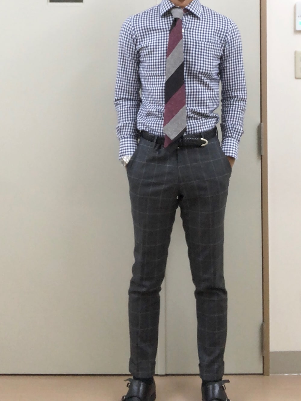 「出勤」｜「SHIPSのアイテム（ネクタイ、その他）」を使った、RTさん（メンズ・177cm）の夏コーディネートの1枚目の写真