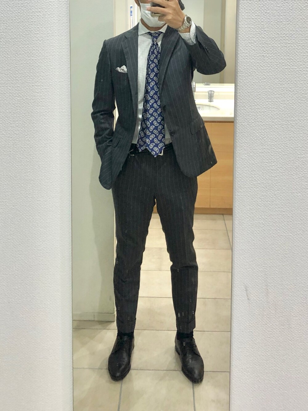 「出勤、セットアップ」｜「FRANCO BASSIのアイテム（ネクタイ、ブルー系）」を使った、RTさん（メンズ・177cm）の秋コーディネートの1枚目の写真