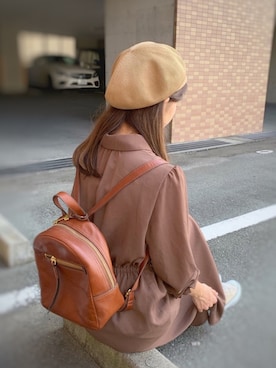 「ワンピース×スニーカー」｜「アイテム（ハンチング/ベレー帽）」を使った、ずんさん（レディース・161cm）の秋コーディネート
