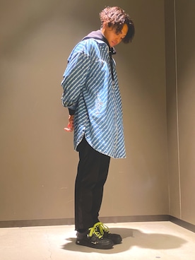 「アイテム（シャツワンピース、ブルー系）」を使った、　Ryujiさん（メンズ・168cm）の春コーディネート
