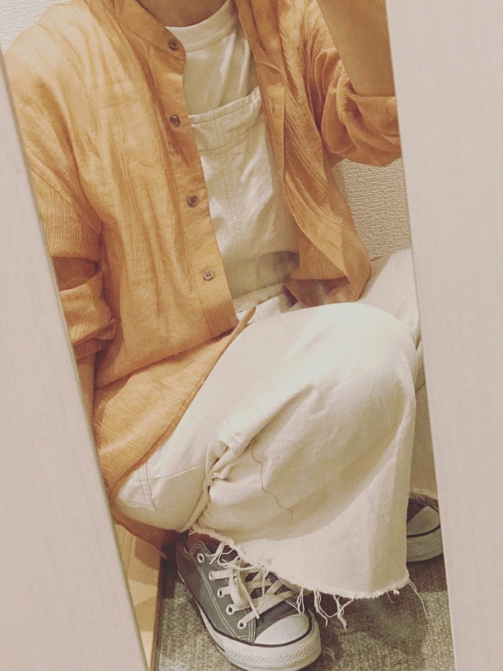 「しまむら、ユニクロ、148cm、おちびさん、ママコーデ、cohina、ママライン希望、コンバース」｜「しまむらのアイテム（サロペット/オーバーオール、ホワイト系）」を使った、kakoさん（レディース・148cm）の秋コーディネートの1枚目の写真