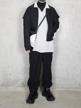 「HELMUT LANG（ヘルムートラング）のアイテム（パンツ）」を使った、橋本さん（メンズ・173cm）の冬コーディネート