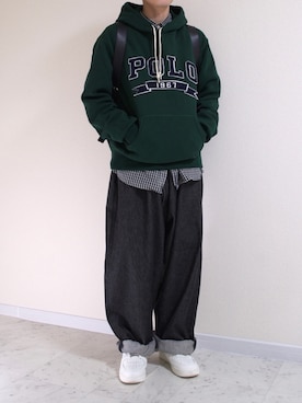 「アイテム（パーカー、グリーン系）」を使った、橋本さん（メンズ・174cm）の冬コーディネート