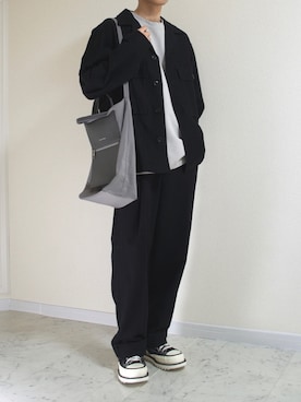 「HELMUT LANG（ヘルムートラング）のアイテム（パンツ）」を使った、橋本さん（メンズ・174cm）の春コーディネート