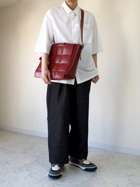 「HELMUT LANG（ヘルムートラング）のアイテム（トップス）」を使った、橋本さん（メンズ・174cm）の夏コーディネート