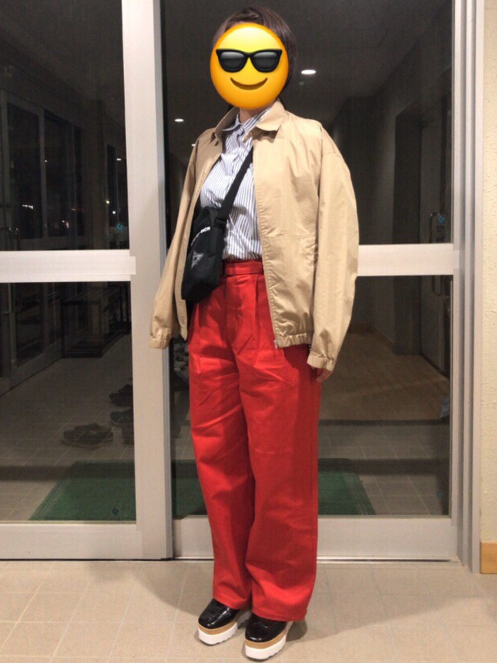「GUのアイテム（シャツ/ブラウス、ブルー系）」を使った、renaさん（レディース・159cm）の春コーディネートの1枚目の写真