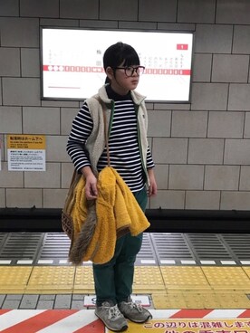 「DENIM DUNGAREE（デニムダンガリー）のアイテム（その他アウター）」を使った、Tomomi さん（レディース・164cm）の冬コーディネート