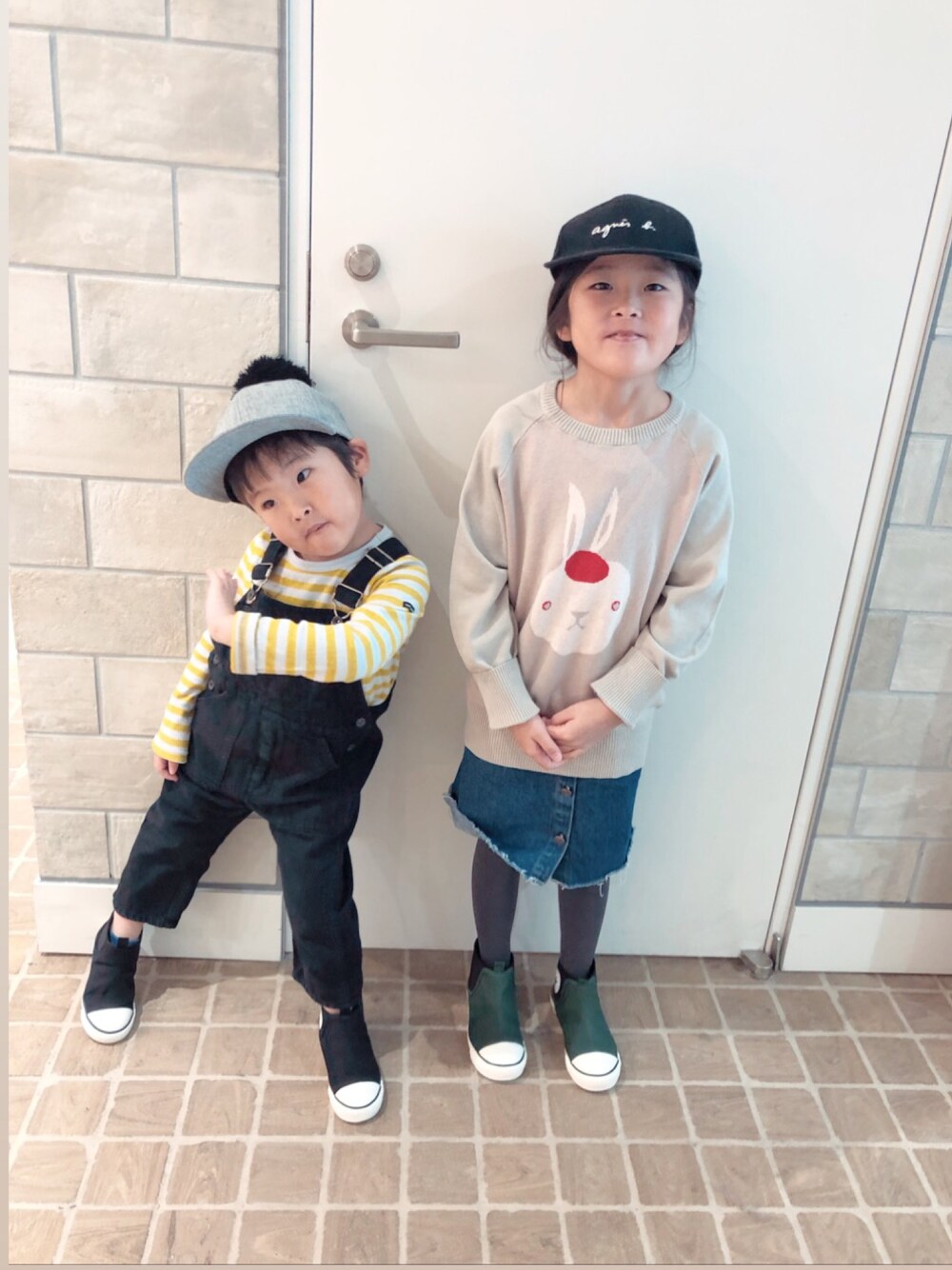 「agnes b.のアイテム（キャップ、ブラック系）」を使った、Anriさん（レディース・168cm）の冬コーディネートの1枚目の写真