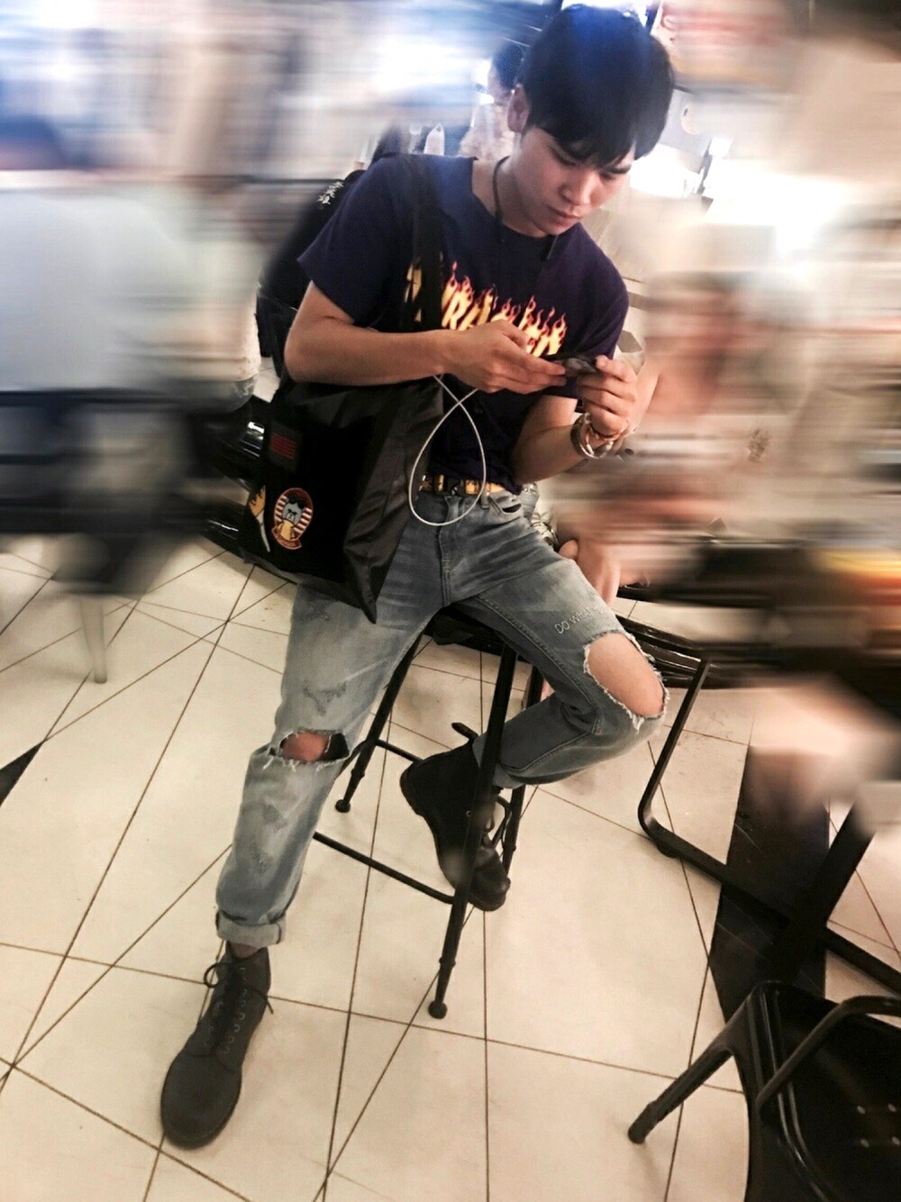 「Leeのアイテム（デニムパンツ、ブルー系）」を使った、_XuzhongJuNさん（メンズ・168cm）の冬コーディネートの1枚目の写真