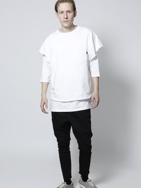 「THE TEST（ザ テスト）のアイテム（パンツ）」を使った、H>FRACTAL OSAKAさん（メンズ・180cm）の春コーディネート