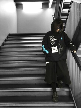 「MUZE（ミューズ）のアイテム（ファッション雑貨）」を使った、H>FRACTAL OSAKAさん（レディース・169cm）の冬コーディネート