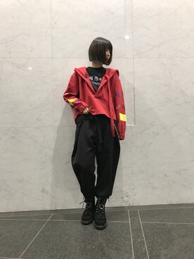 「PARADOX（パラドックス）のアイテム（スラックス）」を使った、H>FRACTAL OSAKAさん（レディース・169cm）の冬コーディネート