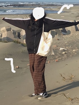 「日常」｜「アイテム（チノパンツ）」を使った、Audreyさん（レディース・163cm）の冬コーディネート