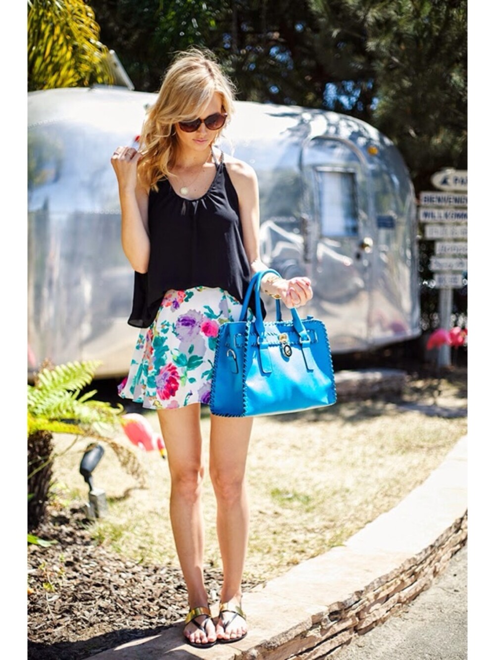 「BAG、circle、Gorjana、necklace、Nordstrom、sandals、ShoeMint、skirt、tank top、white plum」｜Sheridan Gregoryさん（レディース）の春コーディネートの1枚目の写真