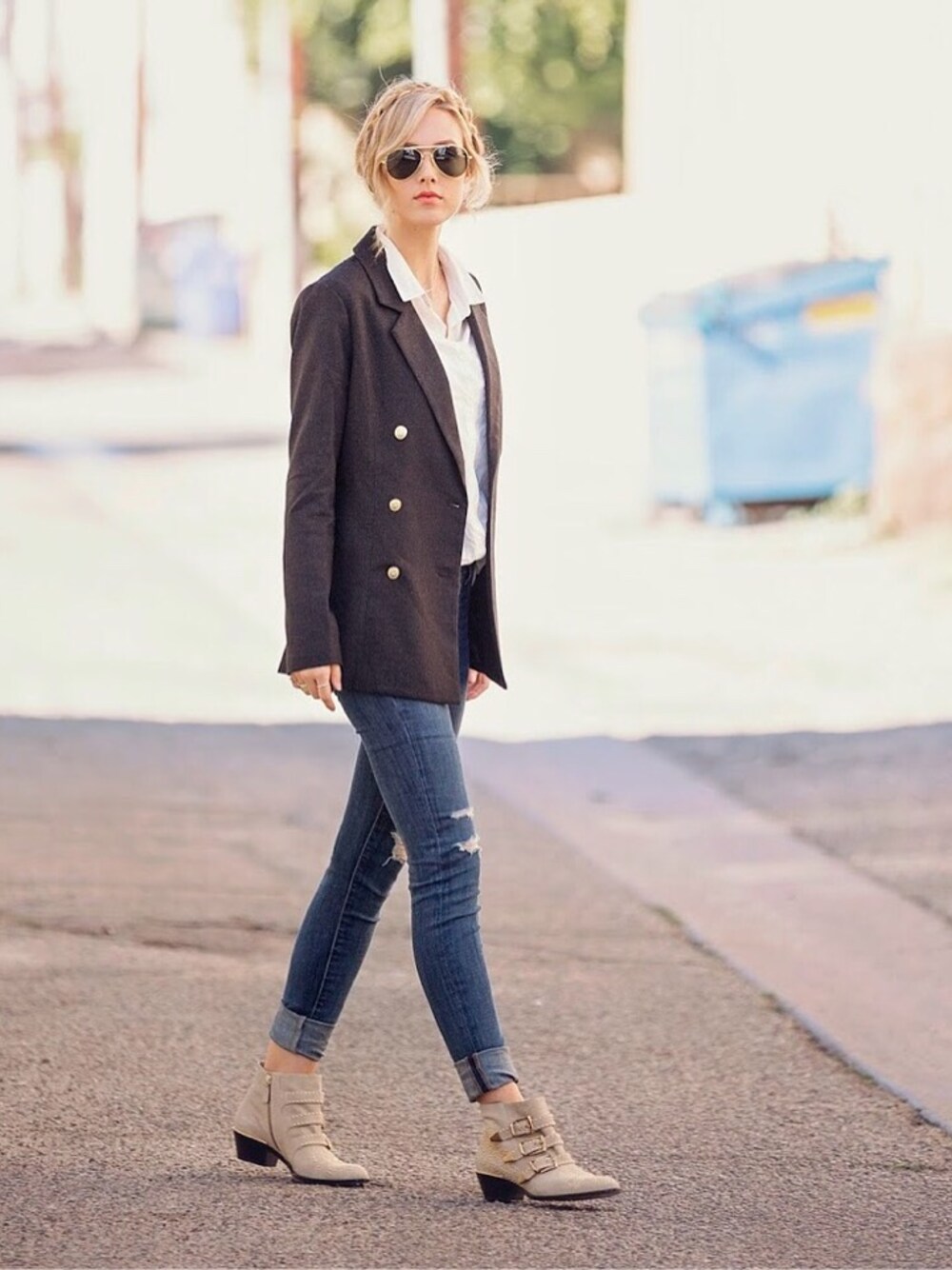 「asos、blazer、booties、Chloe、DSTLD、jeans、Kendra Scott、Piperlime、RING、top」｜Sheridan Gregoryさん（レディース）の冬コーディネートの1枚目の写真