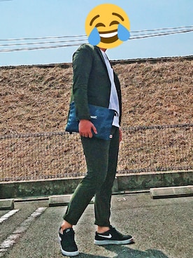 「GU（ジーユー）のアイテム（Tailored jacket、グリーン系）」を使った、かずよしさん（メンズ・178cm）の春コーディネート