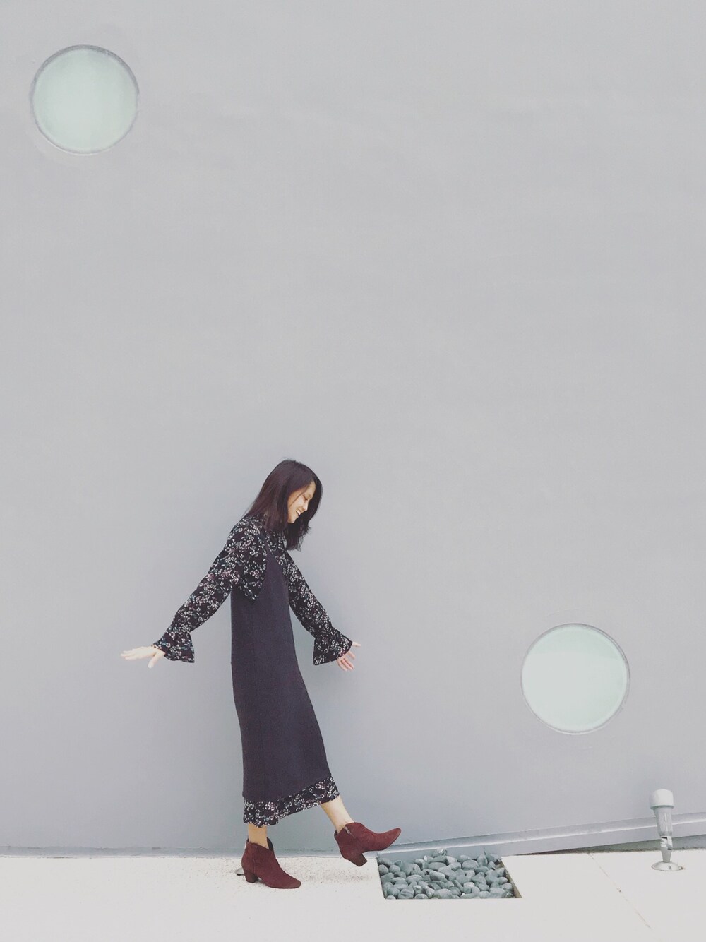 「tbt #nationaltheatertaiwan #itotoyo」｜「Cher’s Selectのアイテム（つなぎ/オールインワン、グレー系）」を使った、シェアさん（レディース・160cm）の春コーディネートの1枚目の写真