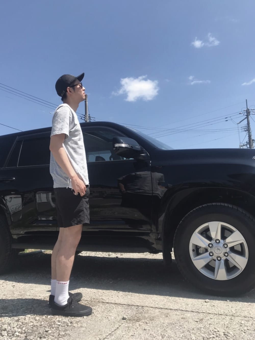 「シュプリーム、supreme、patagonia、バギーズショーツ、wtaps、パタゴニア」｜「Supreme のアイテム（Tシャツ/カットソー、グレー系）」を使った、zooyaaaaahさん（メンズ・183cm）の夏コーディネートの1枚目の写真