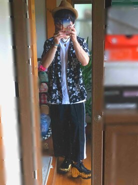 「BEAMS（ビームス）のアイテム（その他パンツ、ブラック系）」を使った、ささん（メンズ・160cm）の秋コーディネート