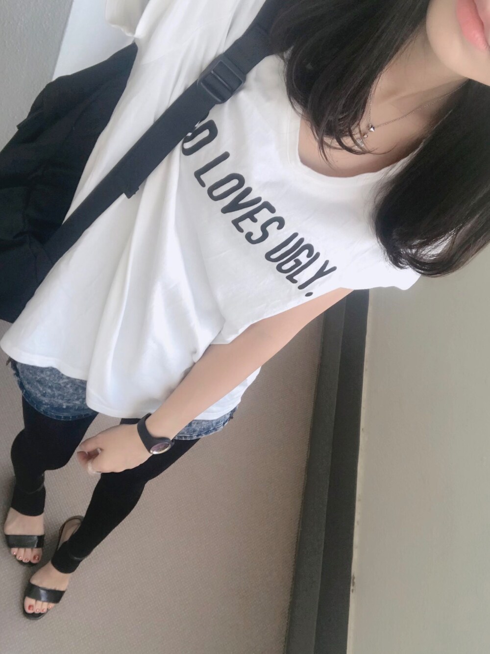 「大人トレンドカジュアル、Tシャツ、GYDA、ショーパン、トレンカ、シンプルコーデ、お仕事コーデ、オトナ女子、オトナカジュアル、白Tシャツ」｜「GYDAのアイテム（Tシャツ/カットソー、ホワイト系）」を使った、⊿mey さん（レディース・168cm）の秋コーディネートの1枚目の写真