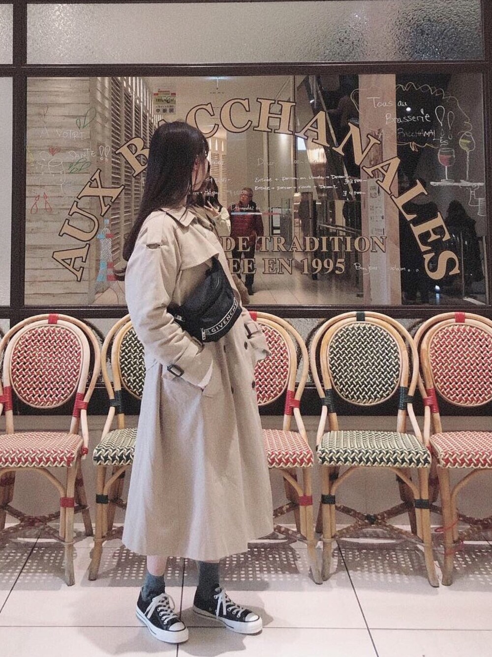 「プチプラ、カジュアル、converse、トレンチコート、スニーカー、春アウター、コンバース、大人カジュアル、dholic、ベージュコーデ」｜「DHOLICのベルトSETコットントレンチコート（トレンチコート、ベージュ系）」を使った、AYA0119さん（レディース・162cm）の春コーディネートの1枚目の写真