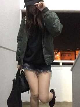 「GU（ジーユー）のアイテム（パーカー、ブラック系）」を使った、こみ | 骨ｽﾄｲｴﾍﾞ秋2nd冬さん（レディース・163cm）の冬コーディネート