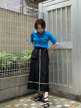 クロッシングラインスカートを使った人気ファッション