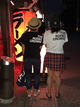 「Rodeo Crowns（ロデオクラウンズ）のアイテム（Tシャツ/カットソー、ブラック系）」を使った、あずきち。さん（レディース・162cm）の春コーディネート
