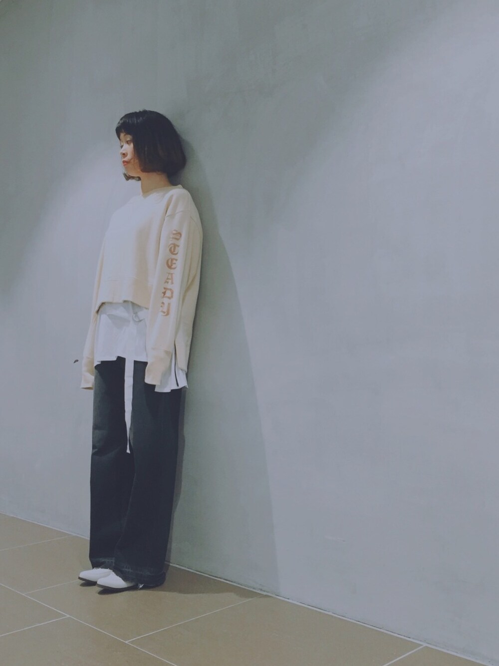 「MIHARAYASUHIRO、TARO HORIUCHI、FACTOTOUM、FACTOTUMJEANS、STUDIOUS、デニム、春コーデ、ピンク、スウェット、レイヤードスタイル」｜「MIHARAYASUHIROのアイテム（トップス、ピンク系）」を使った、足立つくしさん（レディース・165cm）の冬コーディネートの1枚目の写真